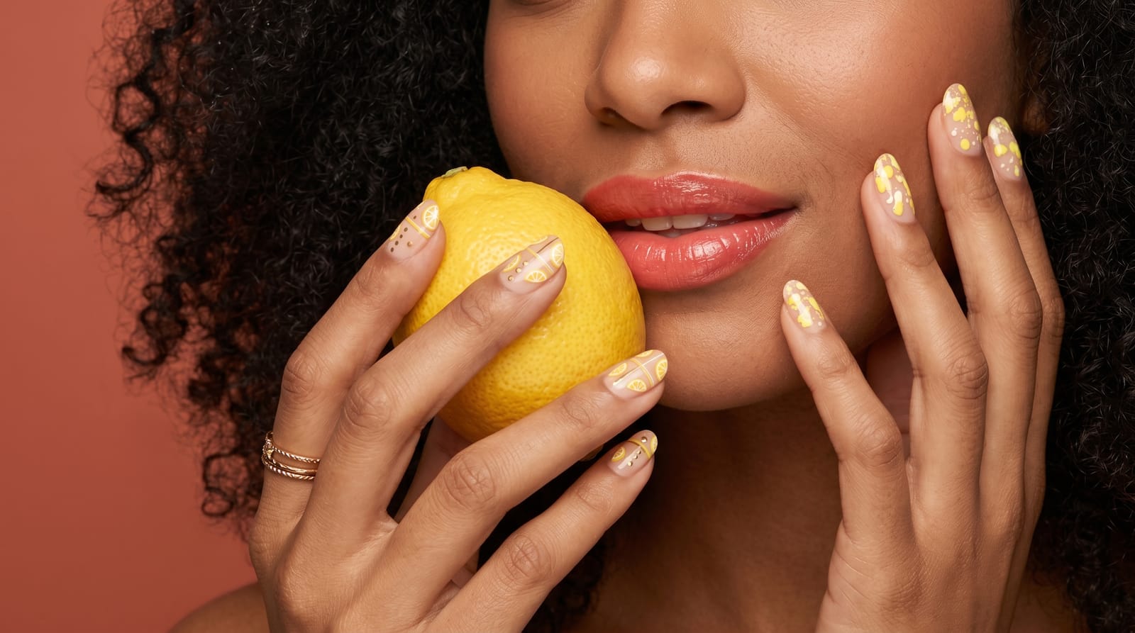 Lemon Nails Bar